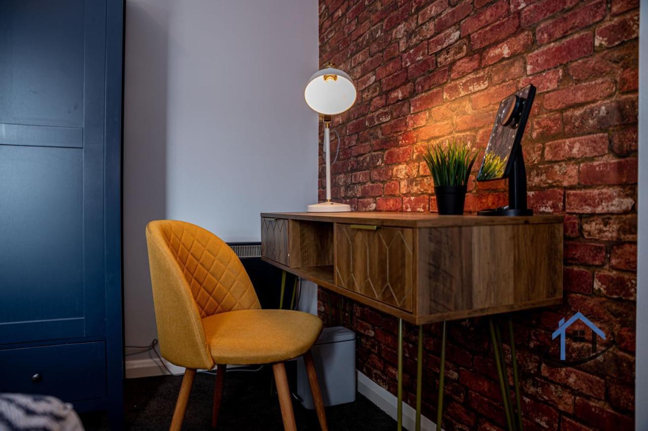 Flat 5, Super King Bed, Free Parking, Workspace, Free Wi-Fi Nottingham Exterior photo